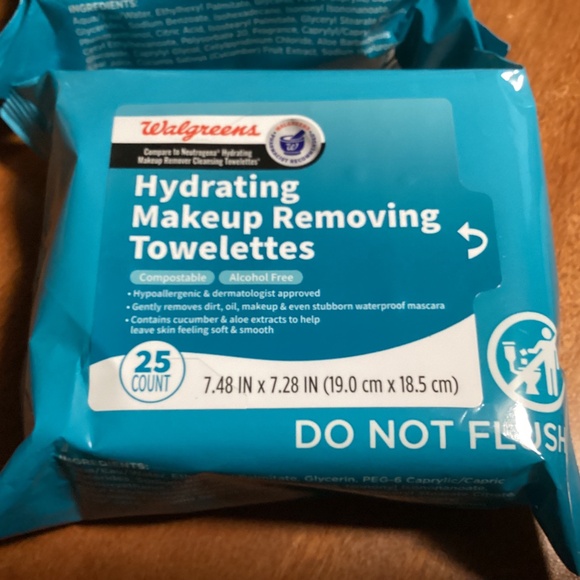 Walgreens Hydrating Makeup Removing Towelettes for sale 25 count each pack NEW - Picture 3 of 5